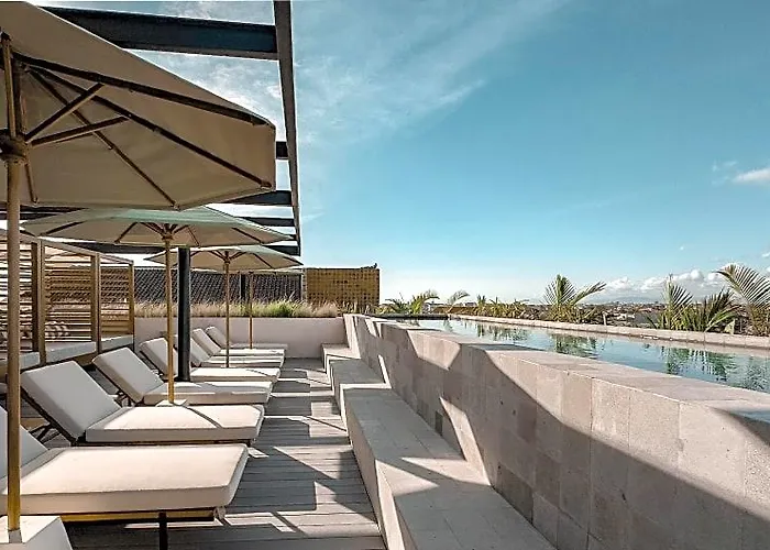 Hotel The Komu Bali 4*