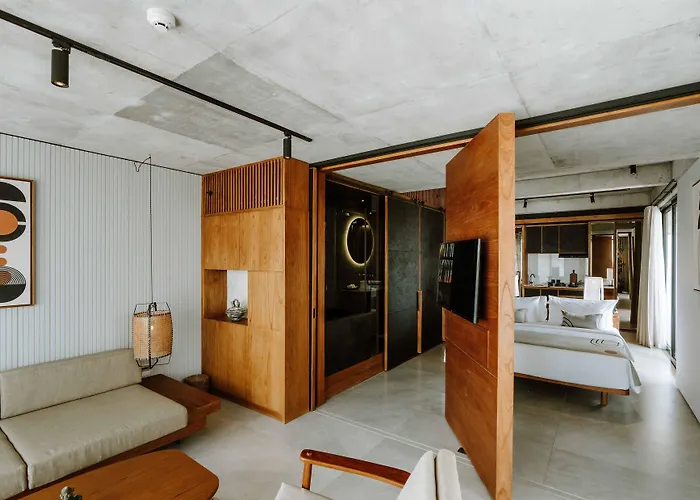 Отель The Komu Bali 4*
